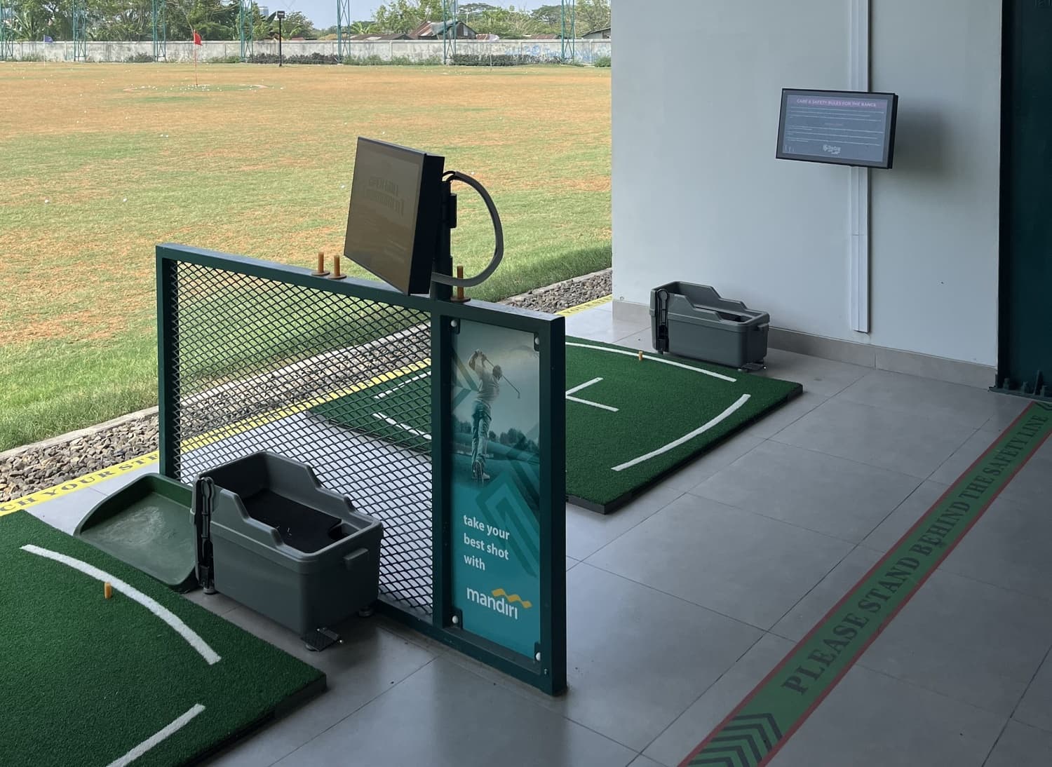 Image G Swing Driving Range 3